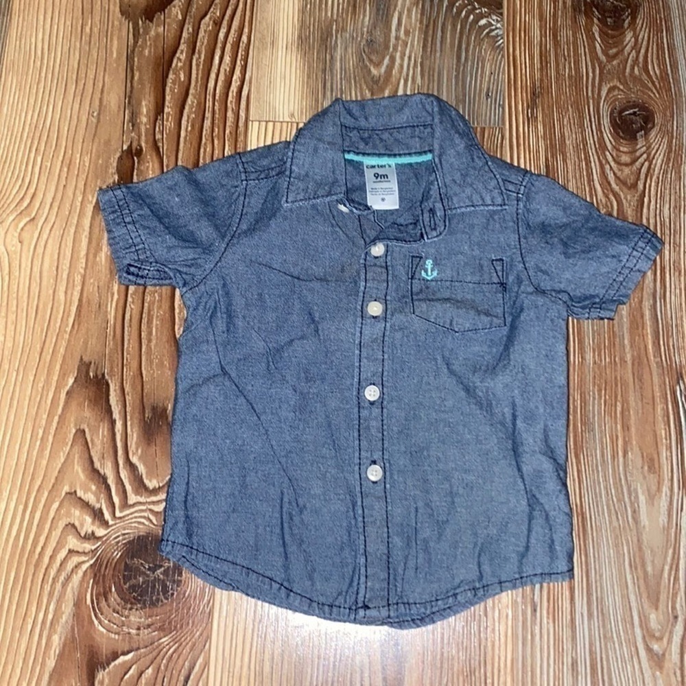 𝅺CARTERS button up shirt